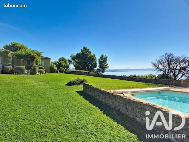 Propriété 5 pièces 194 m²