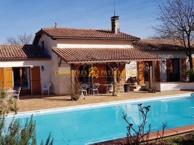 Propriété 5 pièces 194 m²