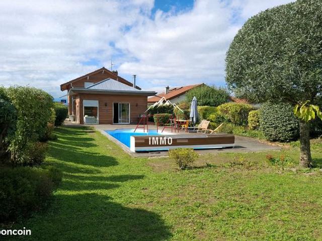 Propriété 5 pièces 195 m²