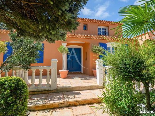 Propriété 5 pièces 195 m²