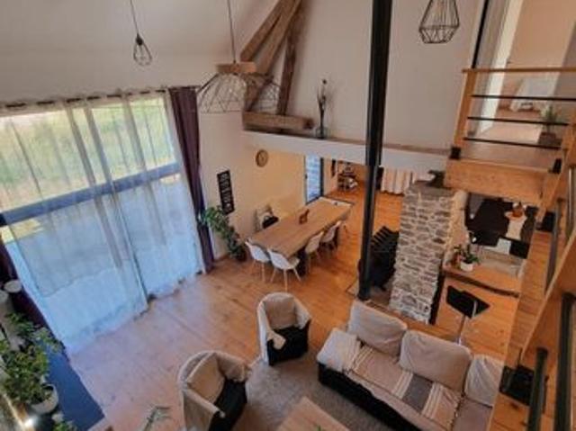 Maison 5 pièces 196 m²