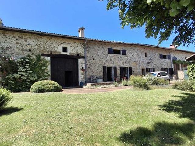 Propriété 5 pièces 196 m²