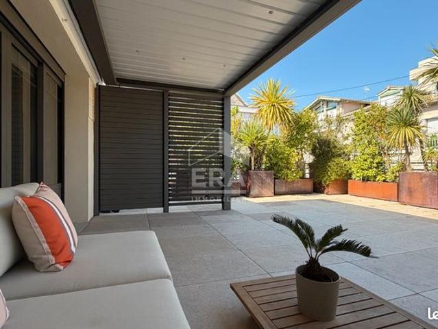 Propriété 5 pièces 197 m²