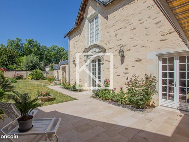 Propriété 5 pièces 198 m²