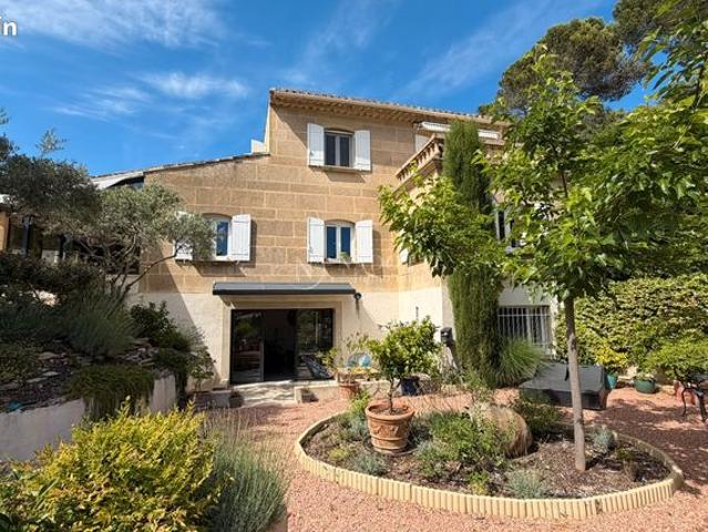 Propriété 5 pièces 190 m²