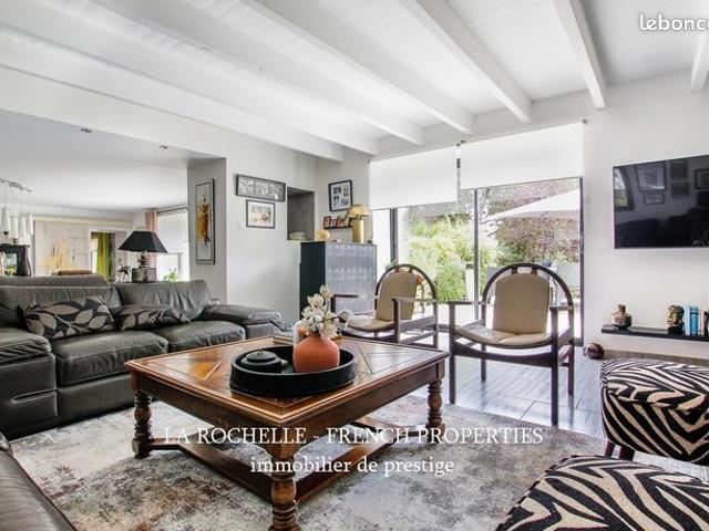Propriété 5 pièces 190 m²