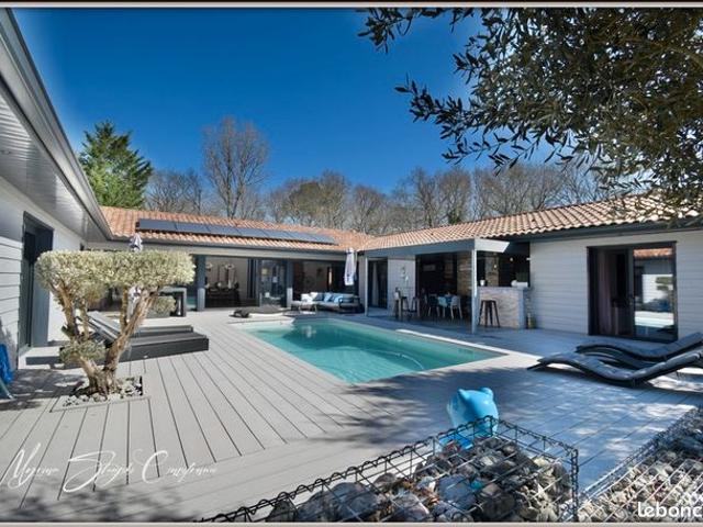 Propriété 5 pièces 190 m²