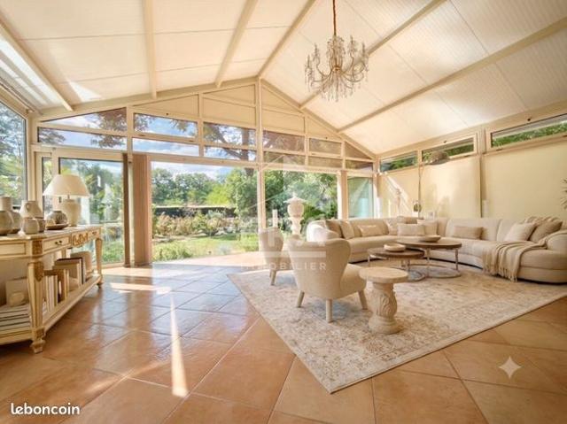 Propriété 5 pièces 190 m²