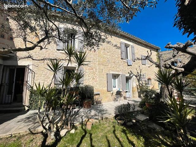 Propriété 5 pièces 190 m²