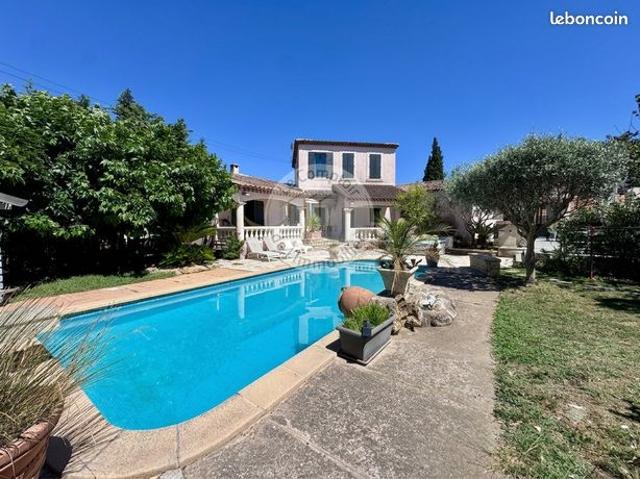 Propriété 5 pièces 191 m²