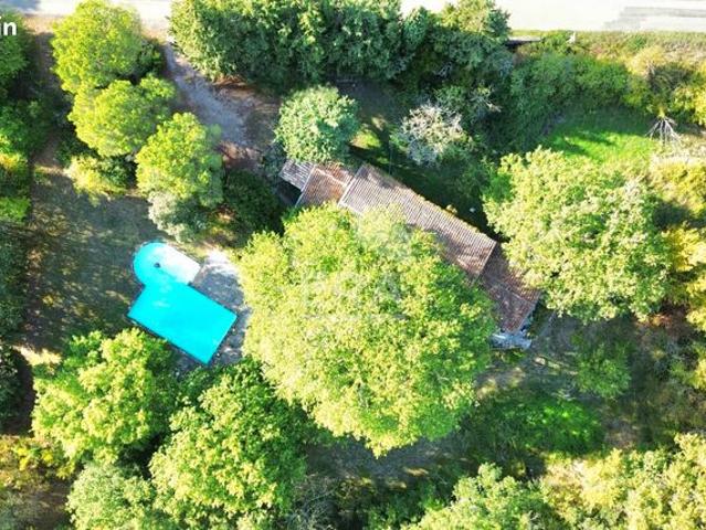 Propriété 5 pièces 192 m²