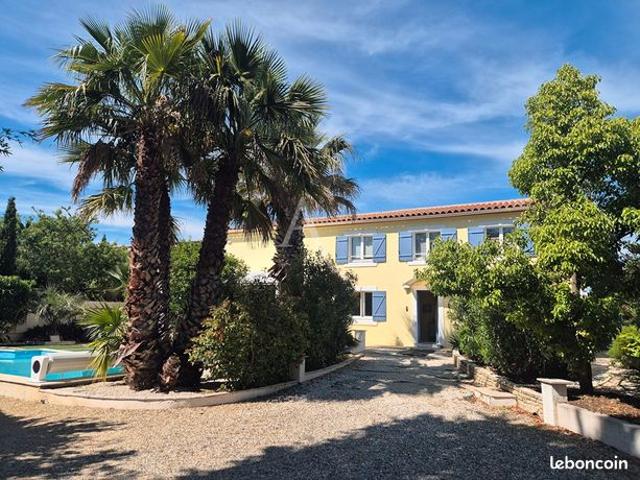 Propriété 5 pièces 193 m²