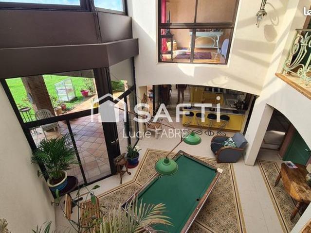Propriété 5 pièces 204 m²