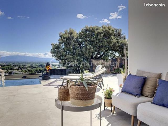 Propriété 5 pièces 205 m²