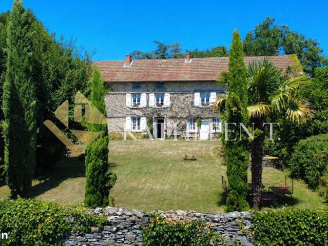 Propriété 5 pièces 208 m²