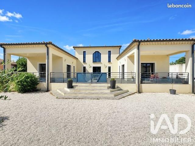 Propriété 5 pièces 200 m²