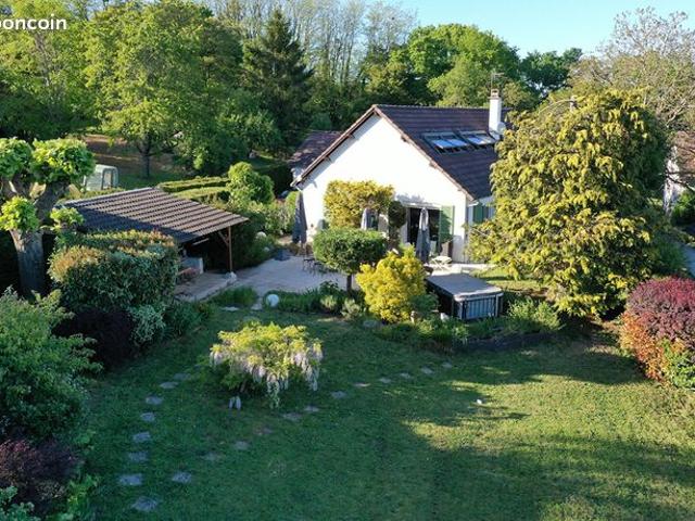 Propriété 5 pièces 200 m²