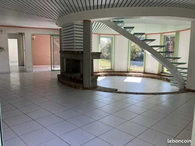 Propriété 5 pièces 200 m²