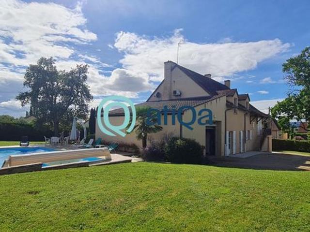 Propriété 5 pièces 200 m²