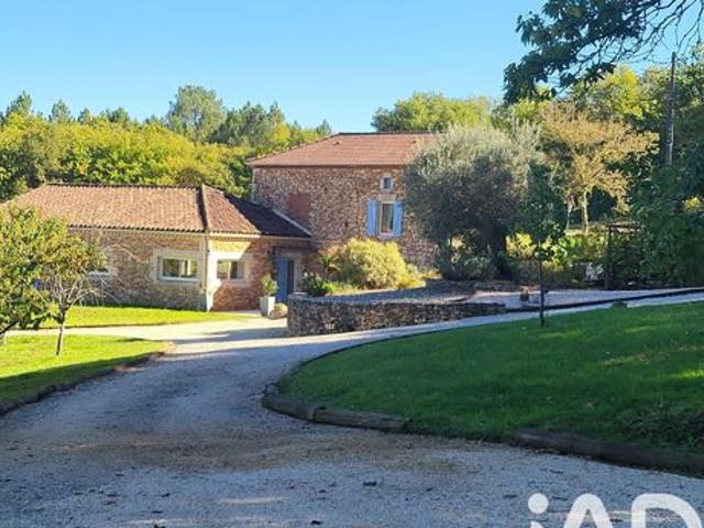 Propriété 5 pièces 200 m²