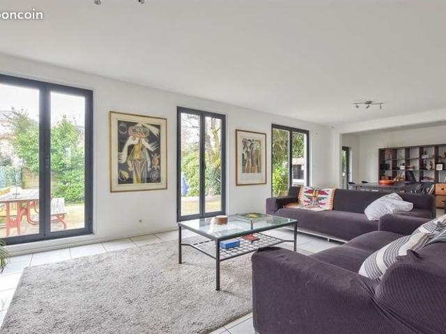 Propriété 5 pièces 201 m²