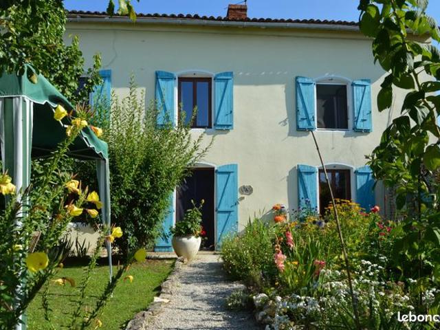 Propriété 5 pièces 202 m²