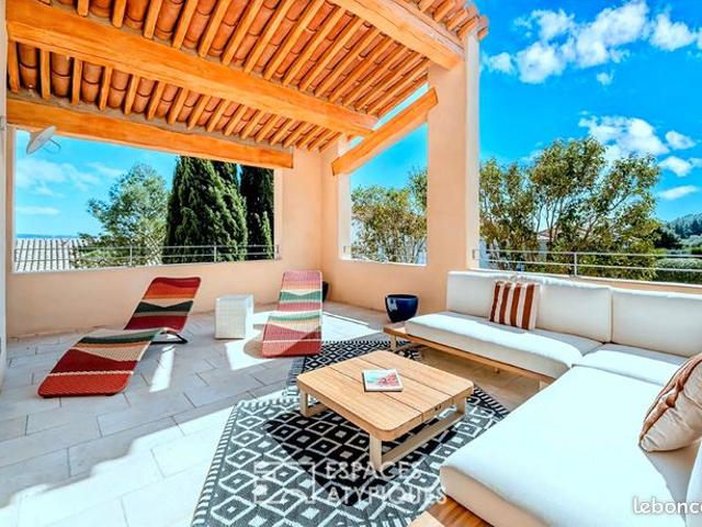 Propriété 5 pièces 203 m²