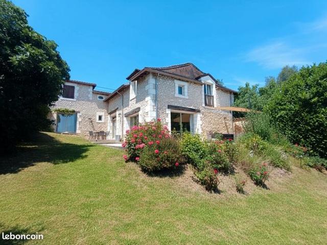 Propriété 5 pièces 203 m²
