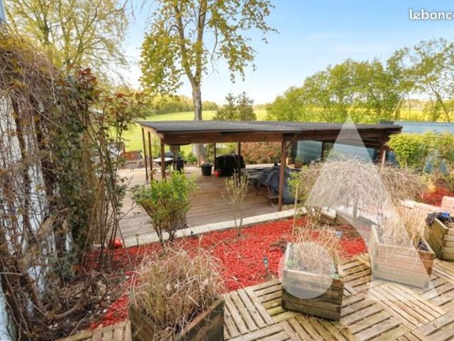Propriété 5 pièces 203 m²