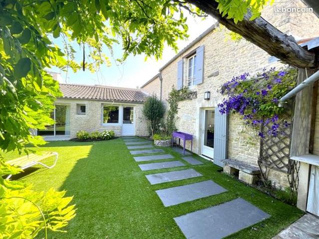 Propriété 5 pièces 215 m²