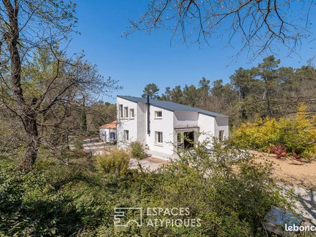Propriété 5 pièces 215 m²