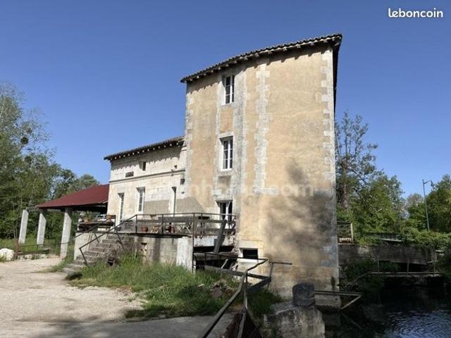 Propriété 5 pièces 210 m²