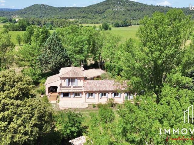 Propriété 5 pièces 210 m²