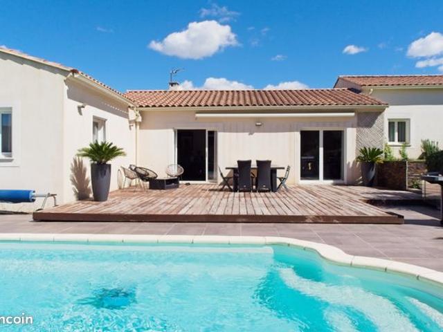 Propriété 5 pièces 210 m²