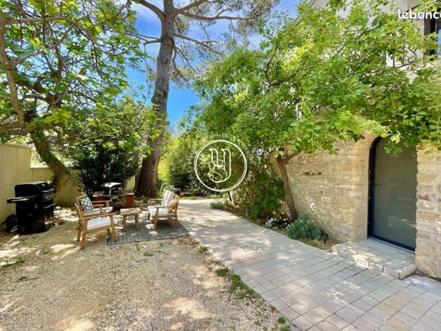 Propriété 5 pièces 210 m²