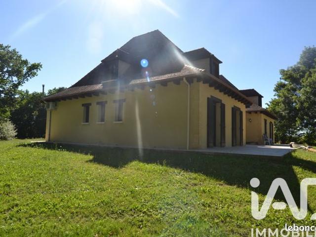 Propriété 5 pièces 225 m²