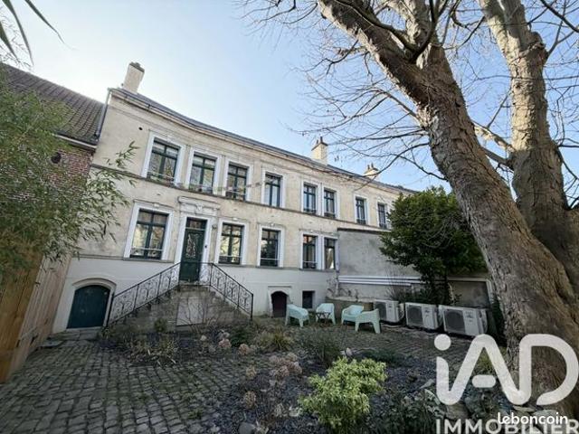 Propriété 5 pièces 227 m²