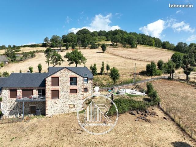 Propriété 5 pièces 228 m²