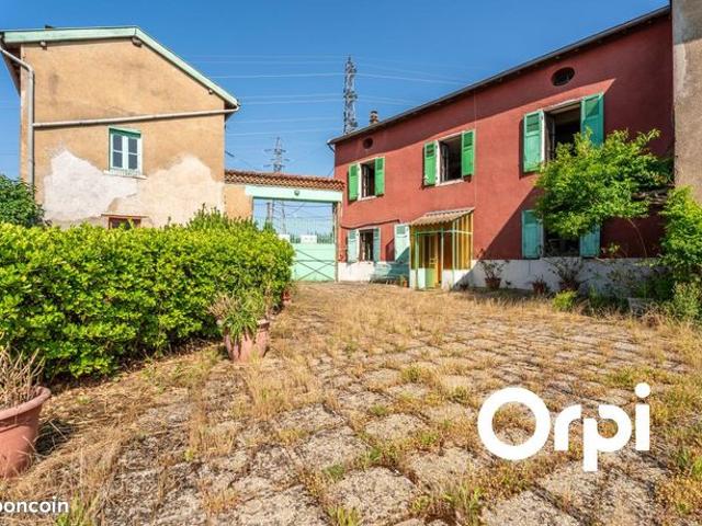 Propriété 5 pièces 220 m²