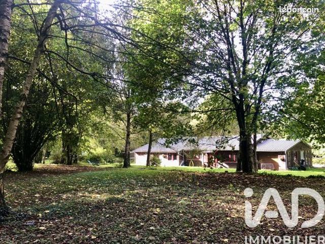 Propriété 5 pièces 220 m²