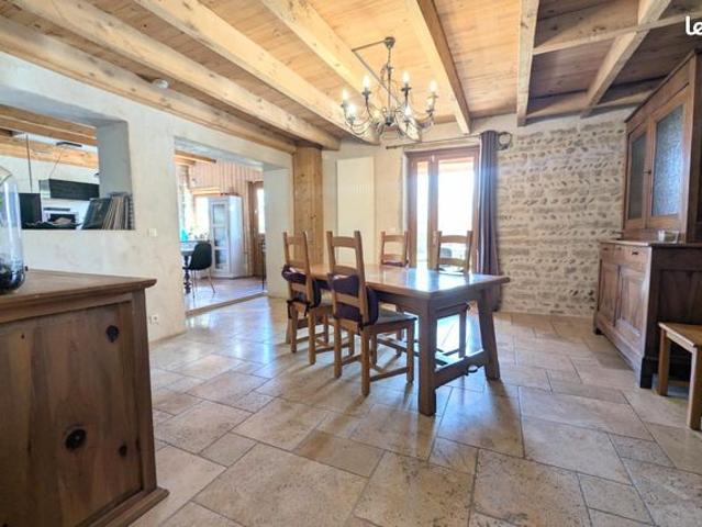Propriété 5 pièces 220 m²