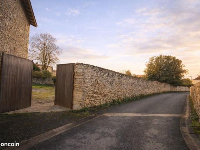Propriété 5 pièces 220 m²