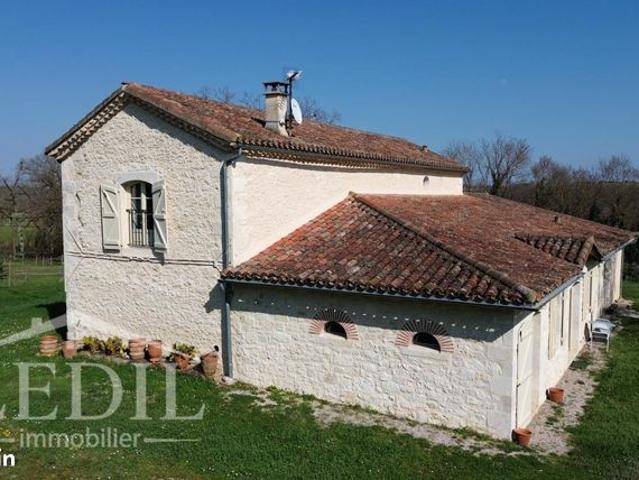 Propriété 5 pièces 220 m²