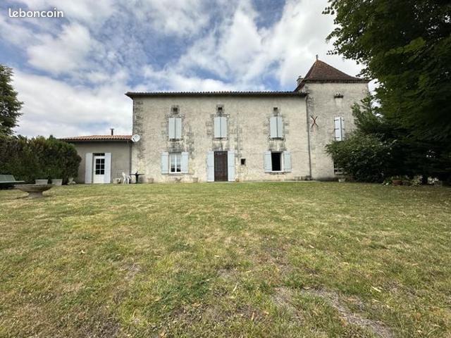 Propriété 5 pièces 220 m²