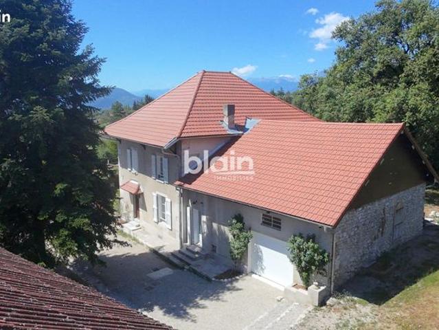 Propriété 5 pièces 220 m²