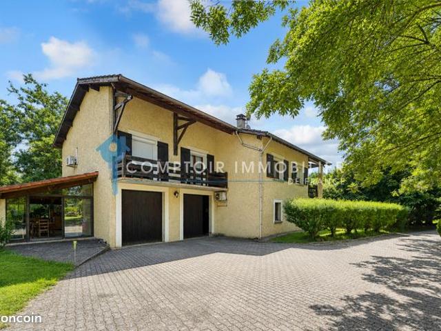 Propriété 5 pièces 220 m²