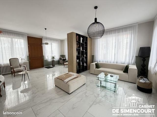Propriété 5 pièces 222 m²