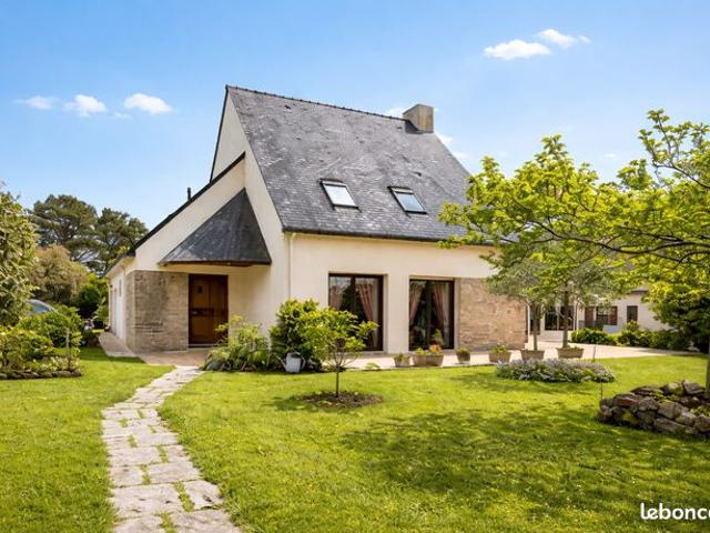 Propriété 5 pièces 235 m²