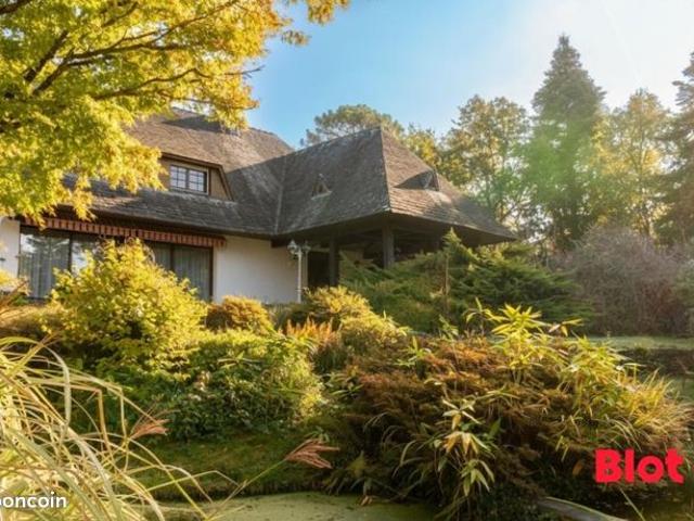 Propriété 5 pièces 237 m²