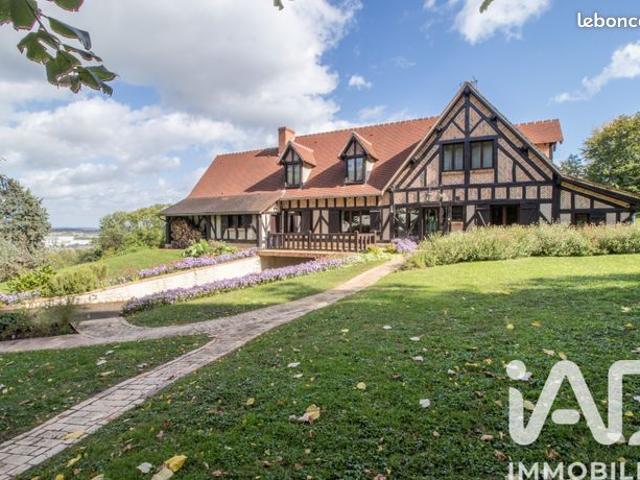 Propriété 5 pièces 239 m²